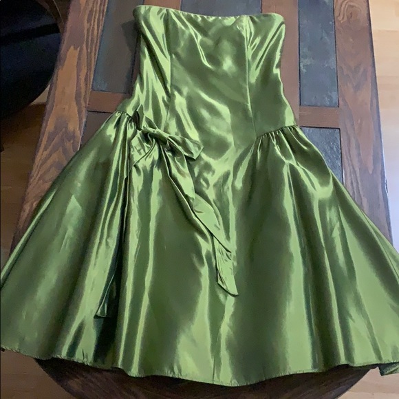 Jessica McClintock Dresses & Skirts - Jessica McClintock Shimmer Prom/Cocktail dress